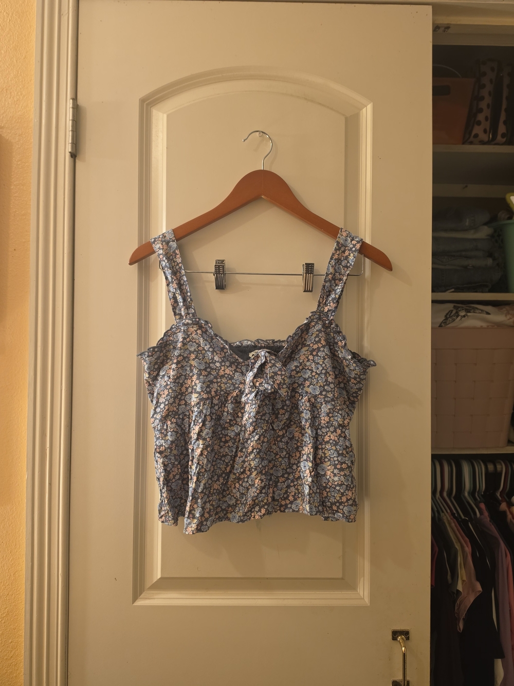 American Eagle Outfitters Blue Floral Ruffle Tie-Front Cami